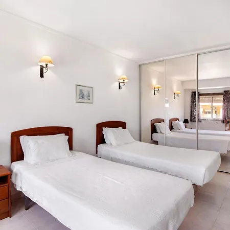 Oura 5 C Apartment