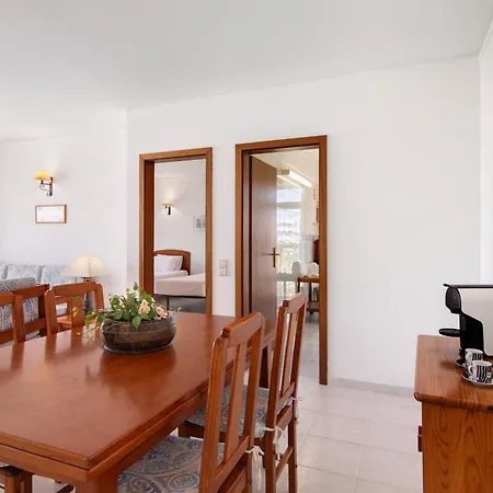 Oura 5 C Apartment *